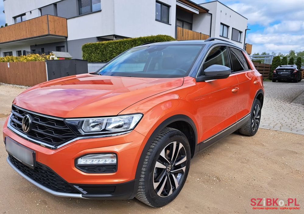 2020' Volkswagen T-Roc photo #1