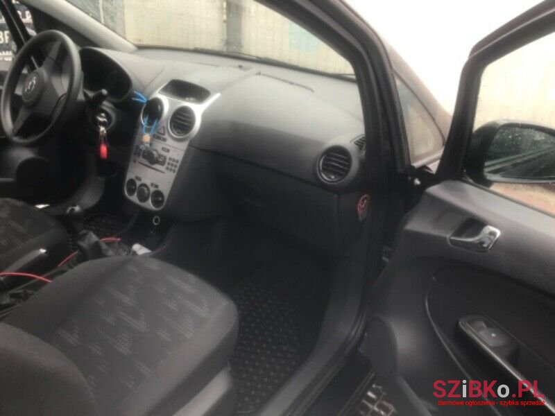 2014' Opel Corsa photo #5