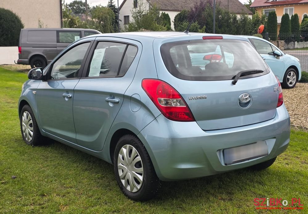 2009' Hyundai i20 1.2 Classic + photo #6