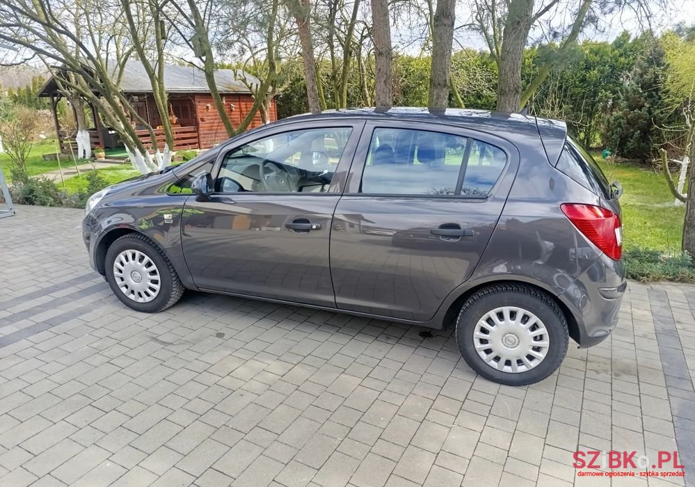 2013' Opel Corsa photo #3