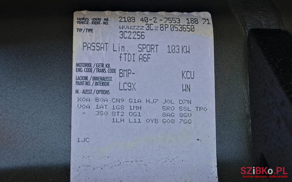 2007' Volkswagen Passat photo #2