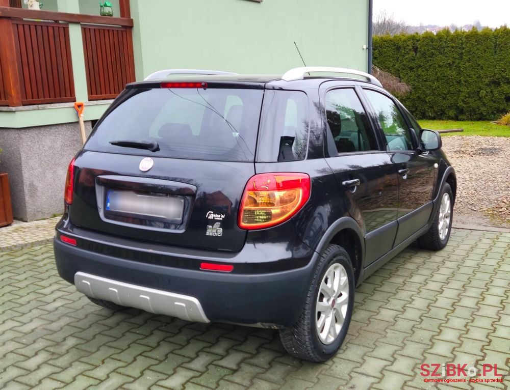 2009' Fiat Sedici photo #3