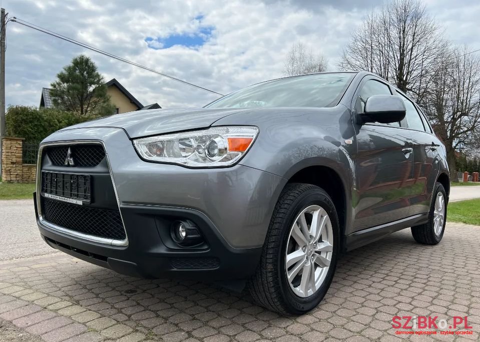 2011' Mitsubishi ASX photo #5