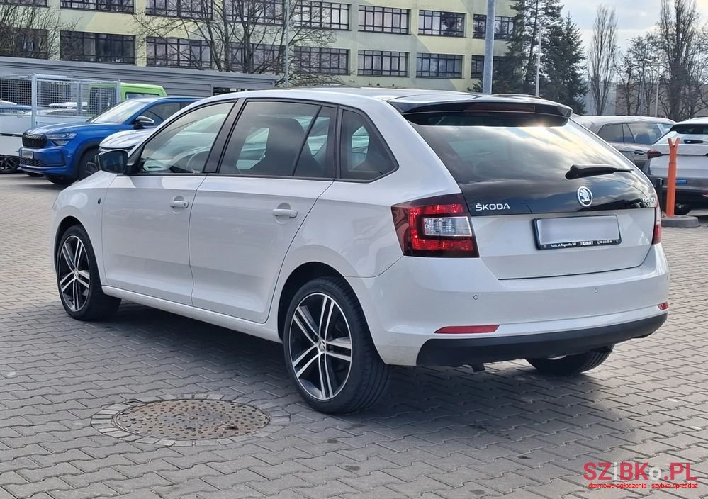 2014' Skoda Rapid photo #4
