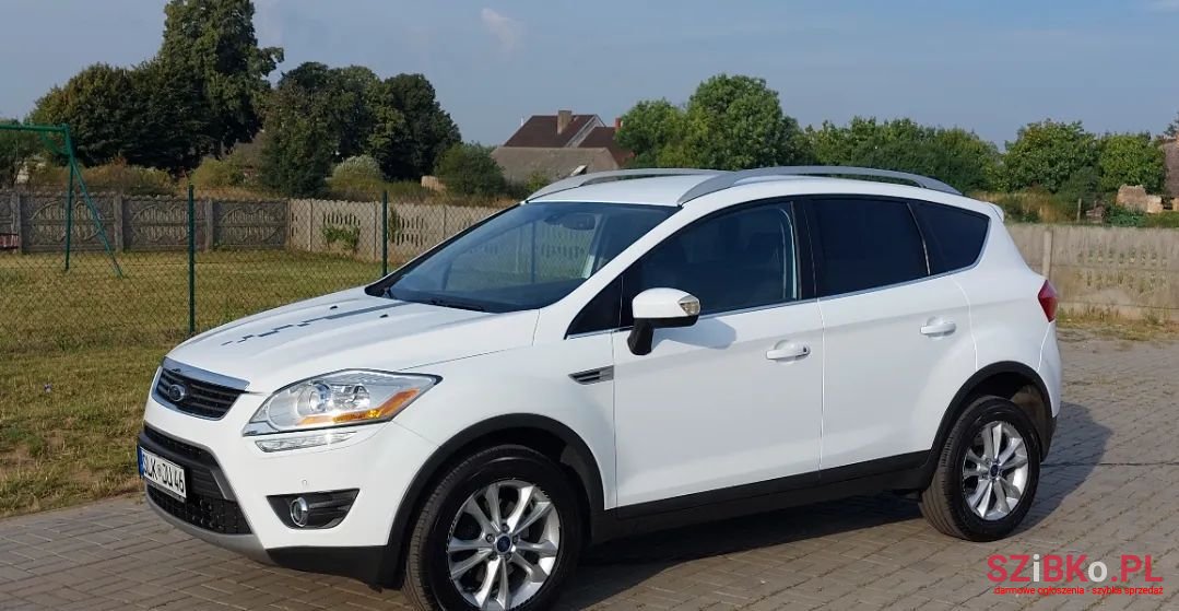 2012' Ford Kuga photo #2