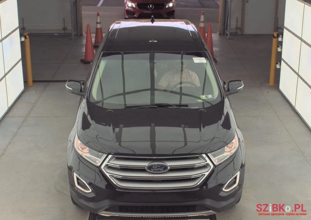 2000' Ford Edge photo #3