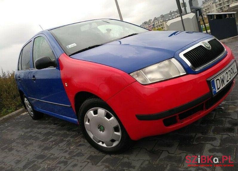 2001' Skoda Fabia photo #1