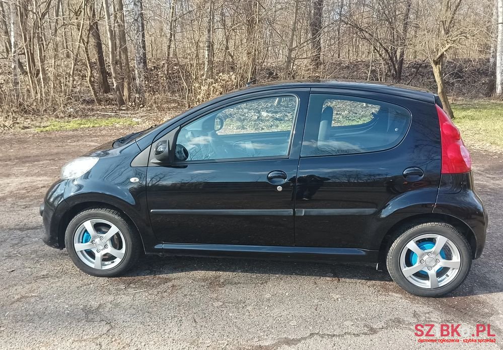 2009' Peugeot 107 1.0 Active photo #5