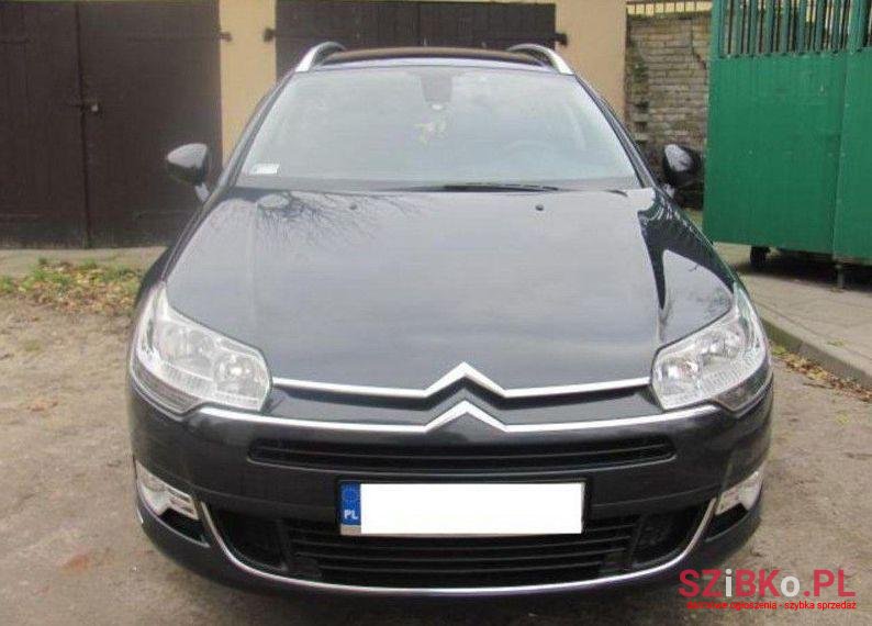 2010' Citroen C5 photo #2