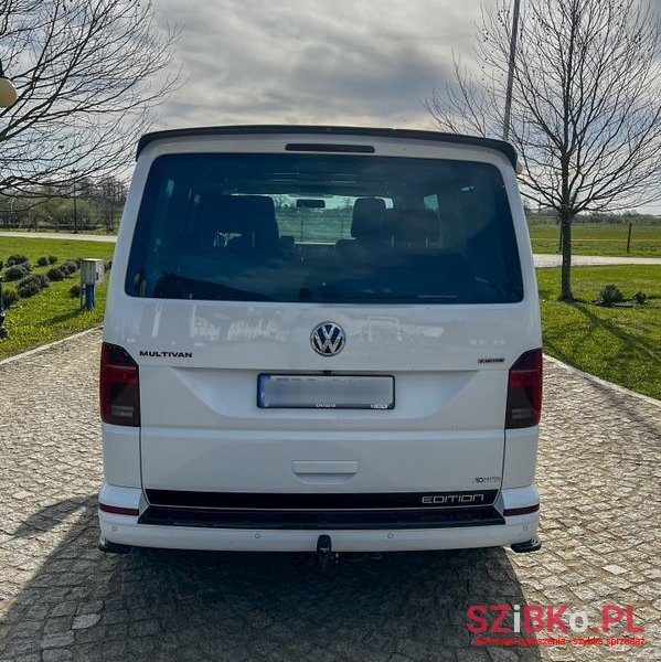 2018' Volkswagen Multivan photo #5