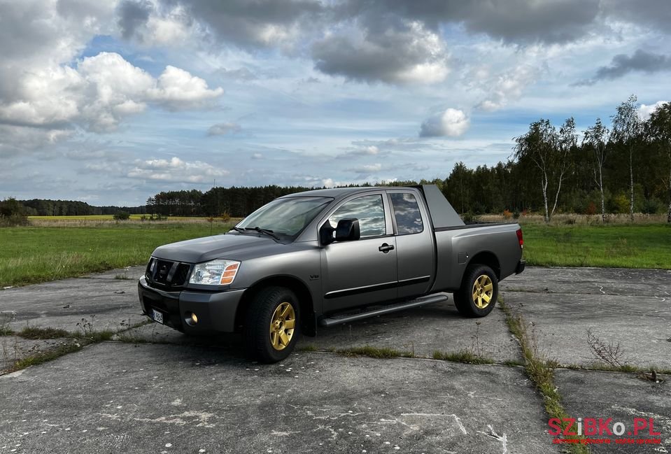 2004' Nissan Titan photo #1