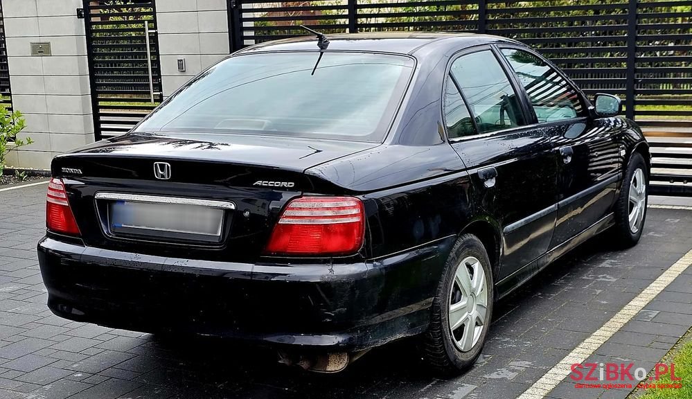 2002' Honda Accord 1.8I S photo #4