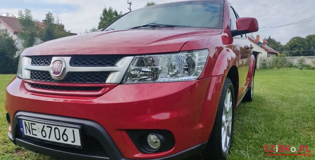 2012' Fiat Freemont photo #3