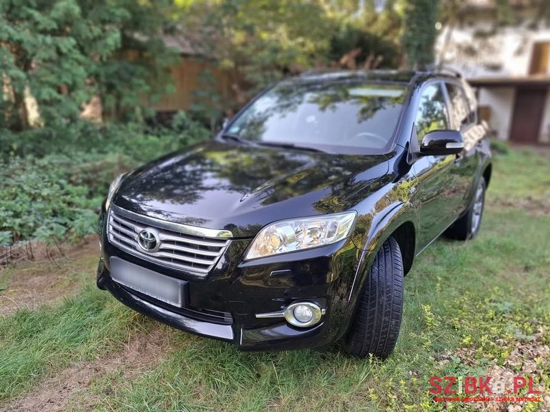 2010' Toyota RAV4 2.2 D-Cat Premium photo #1