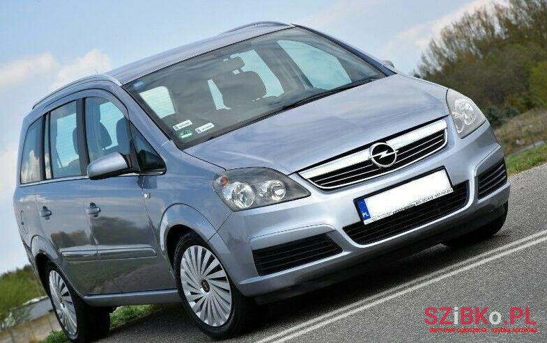 2008' Opel Zafira photo #1