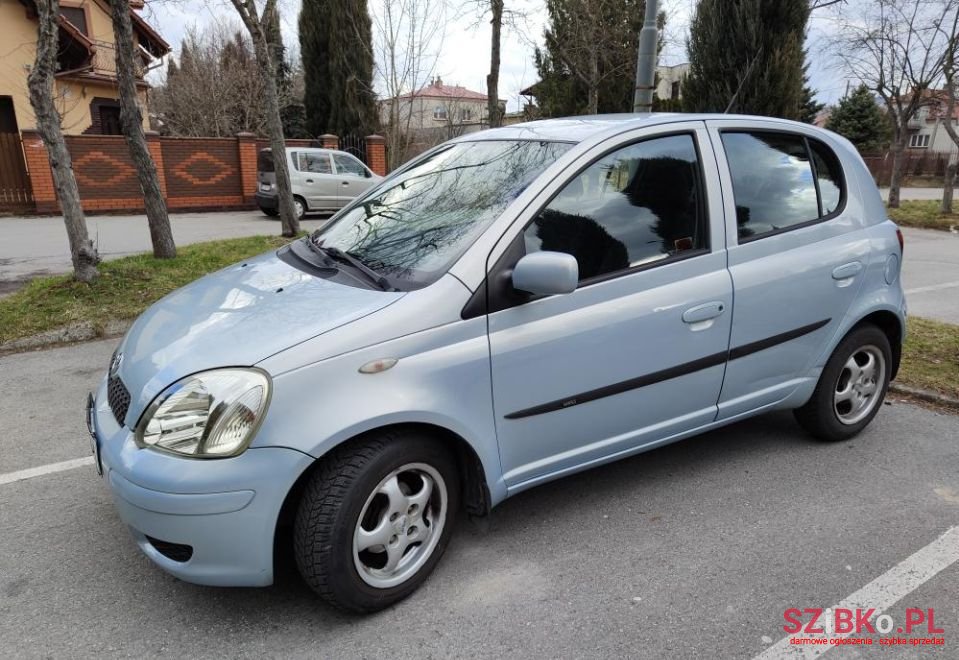 2004' Toyota Yaris photo #1