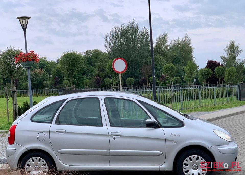 2008' Citroen Xsara Picasso photo #4