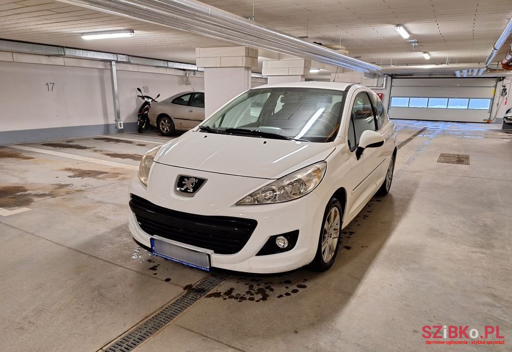 2011' Peugeot 207 photo #1