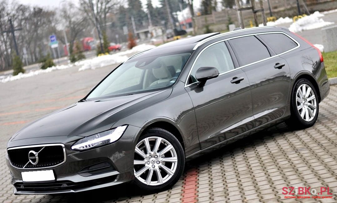 2017' Volvo V90 photo #5