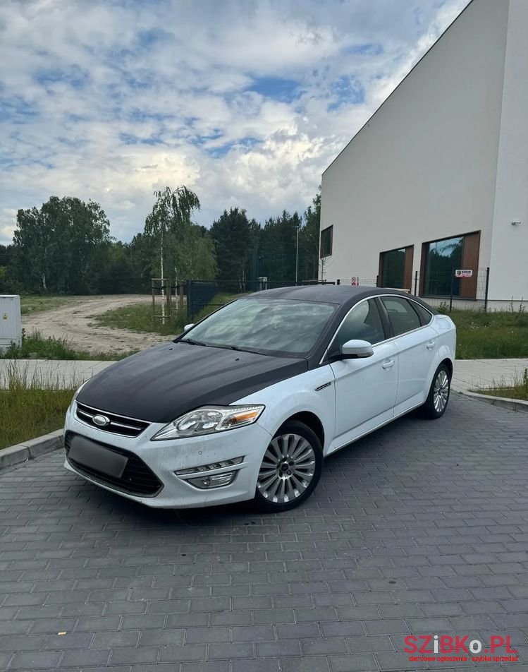2011' Ford Mondeo photo #1