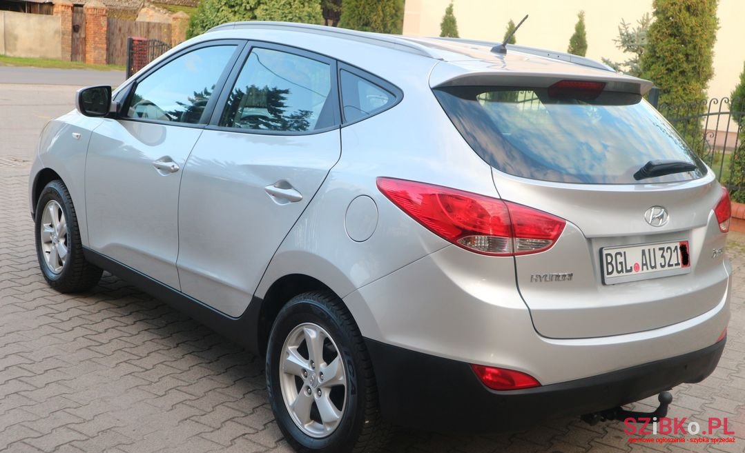 2011' Hyundai ix35 photo #6