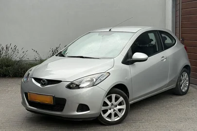 2009' Mazda 2