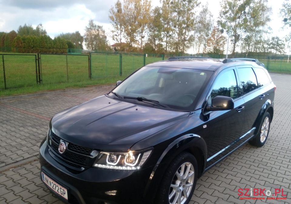 2012' Fiat Freemont photo #3