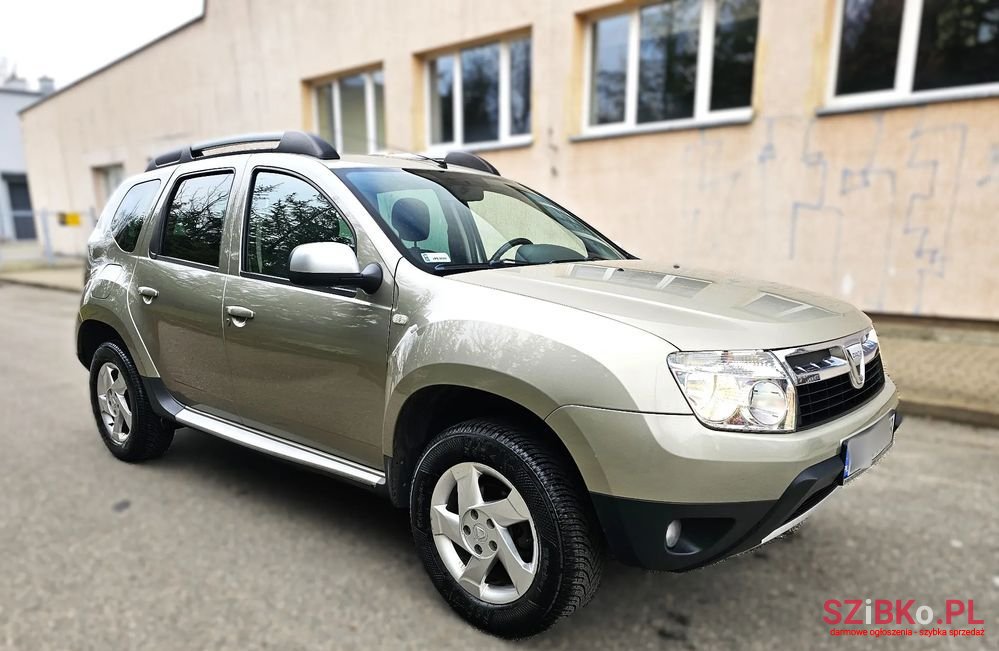 2010' Dacia Duster 1.6 Laureate photo #6