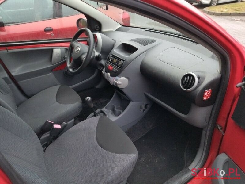 2008' Toyota Aygo photo #3