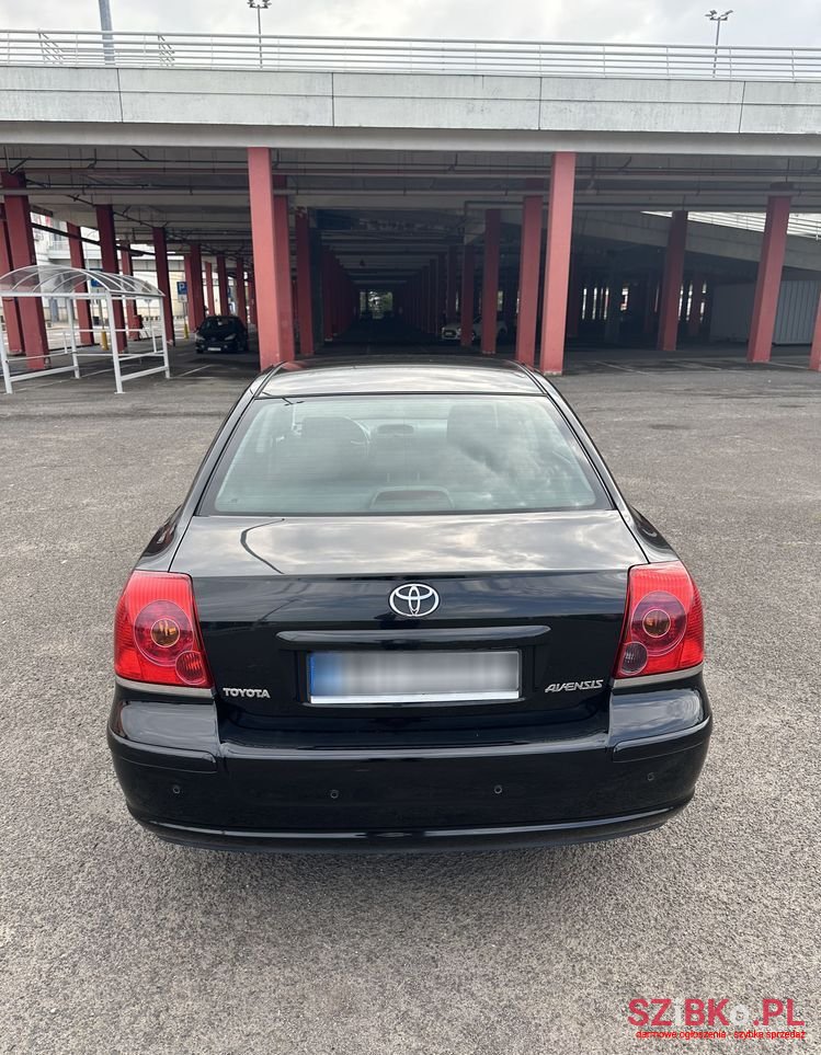 2005' Toyota Avensis photo #5