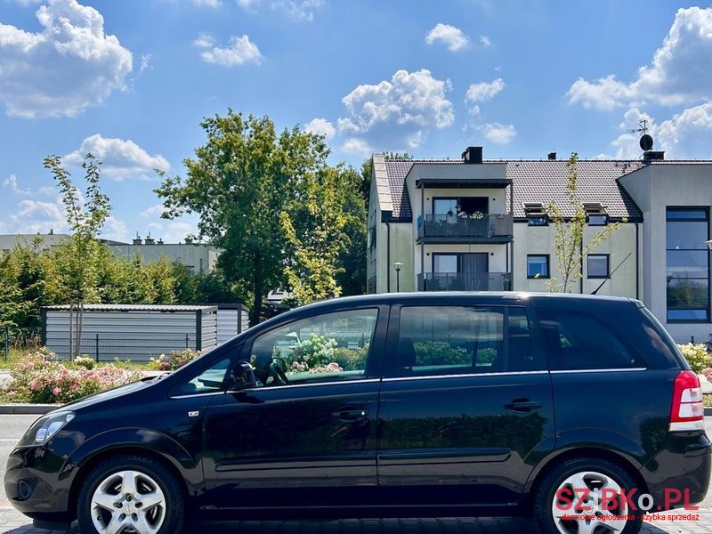 2011' Opel Zafira 1.7 Cdti Cosmo photo #4