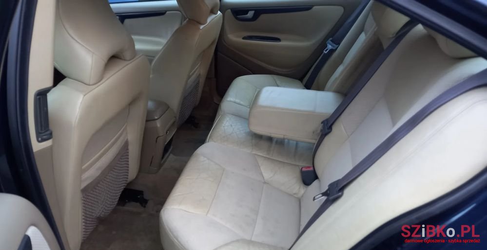 2002' Volvo S60 2.4I photo #6