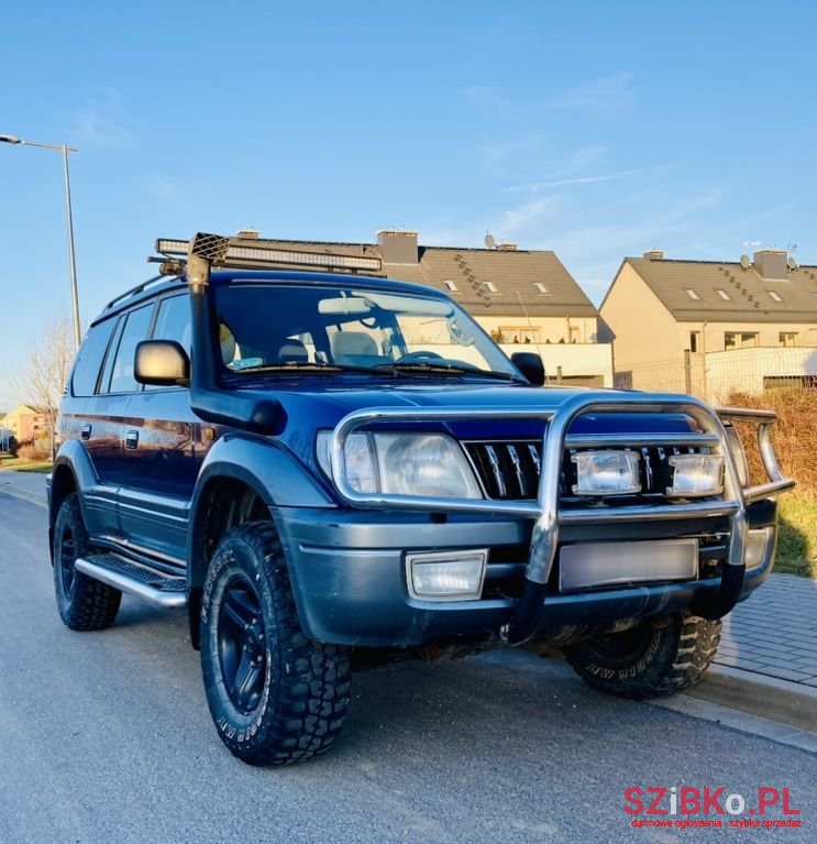 2001' Toyota Land Cruiser Prado photo #1