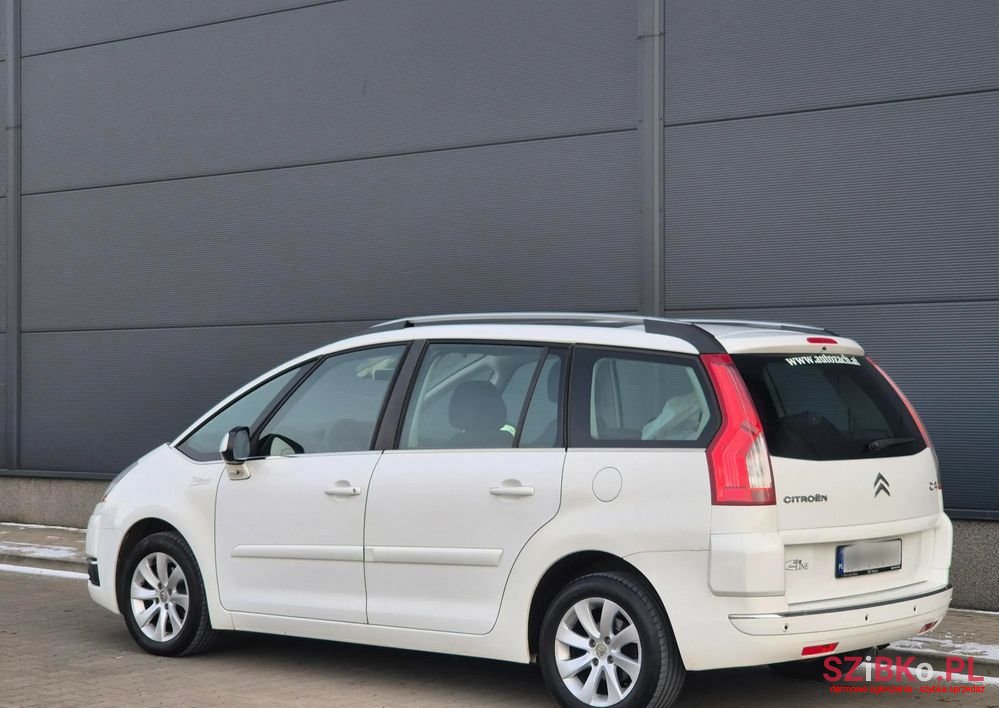 2010' Citroen C4 Grand Picasso photo #3