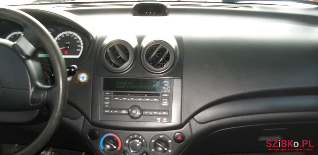 2010' Chevrolet Aveo photo #2