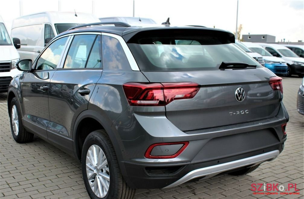 2022' Volkswagen T-Roc photo #5