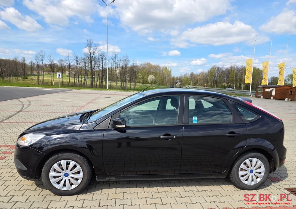 2010' Ford Focus photo #2