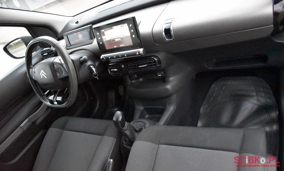 2018' Citroen C4 Cactus photo #6