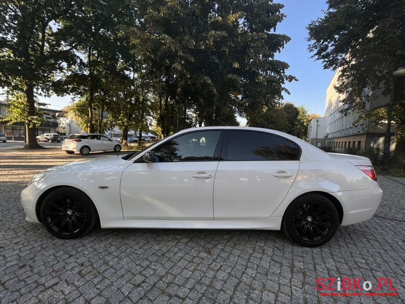 2009' BMW 5 Series 525D Edition Sport photo #2