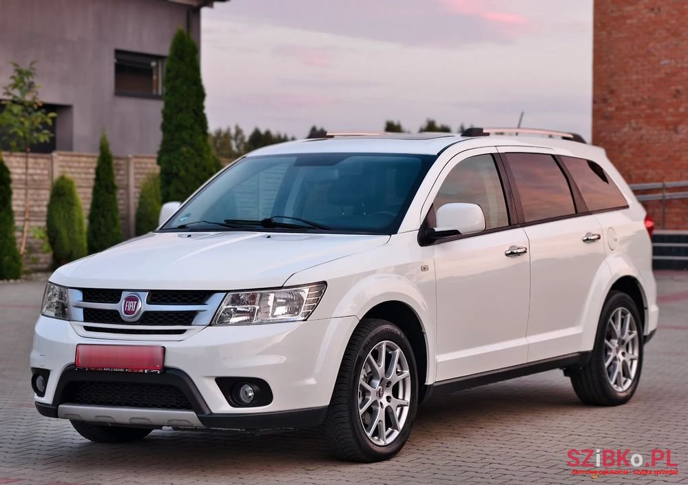 2015' Fiat Freemont photo #1