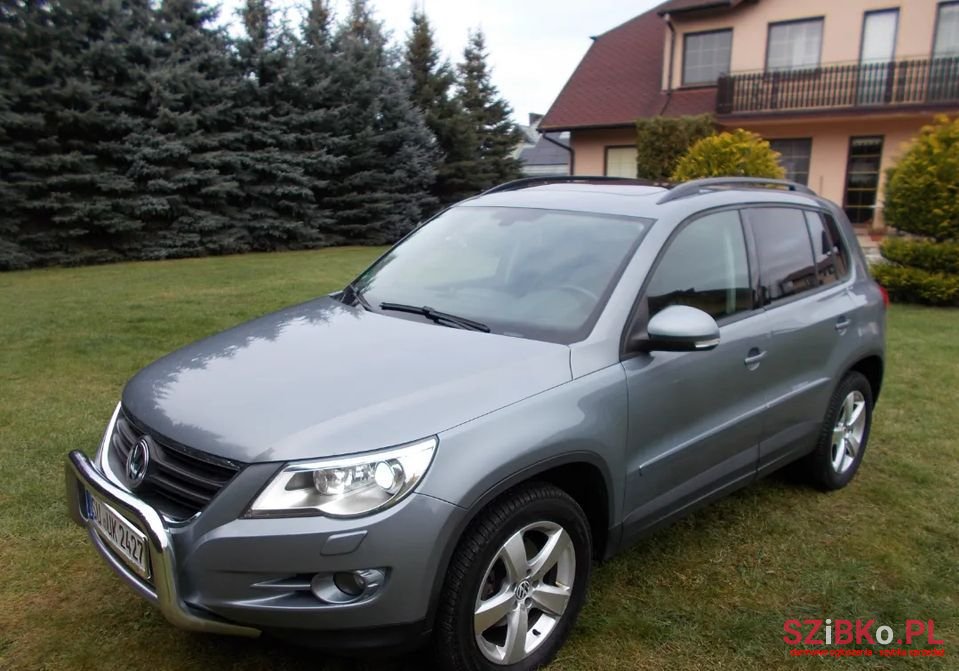 2008' Volkswagen Tiguan photo #2