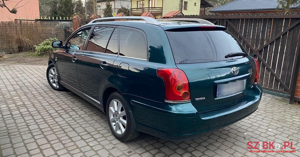 2003' Toyota Avensis photo #6