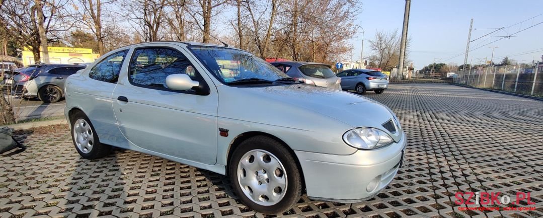 2000' Renault Megane photo #2