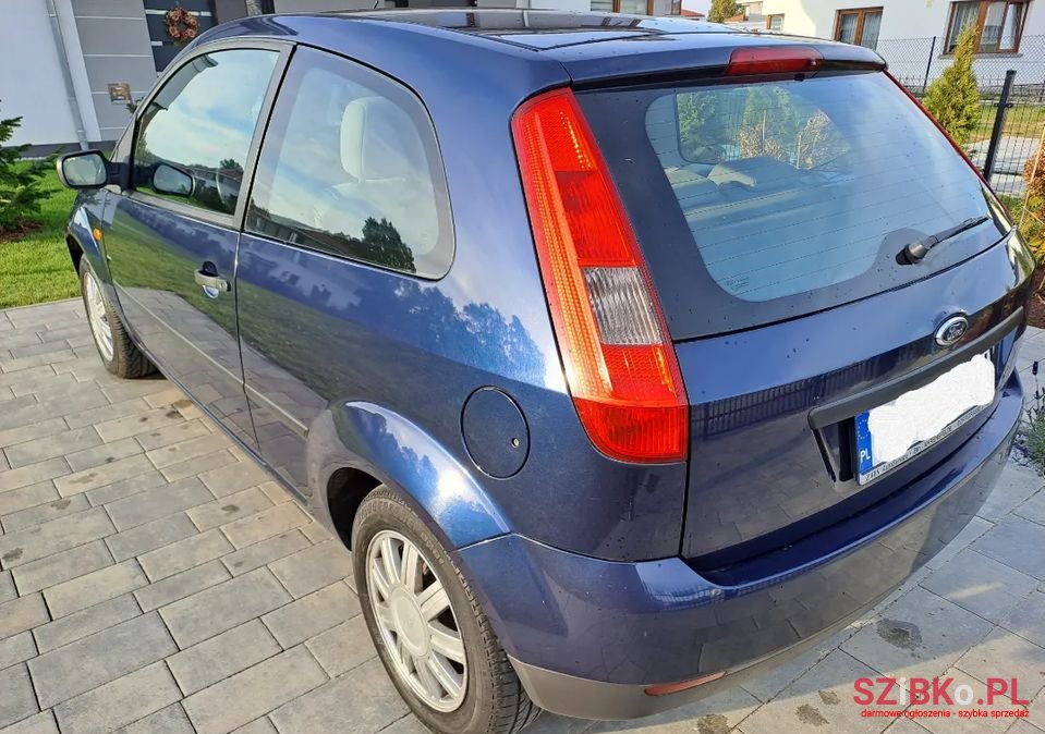 2003' Ford Fiesta photo #3