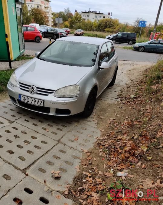 2005' Volkswagen Golf photo #1
