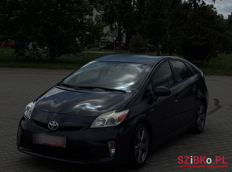 2015' Toyota Prius Hybrid photo #1
