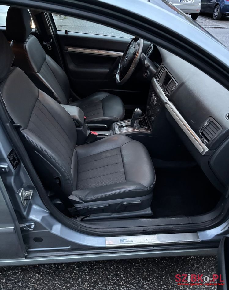 2008' Opel Vectra photo #6