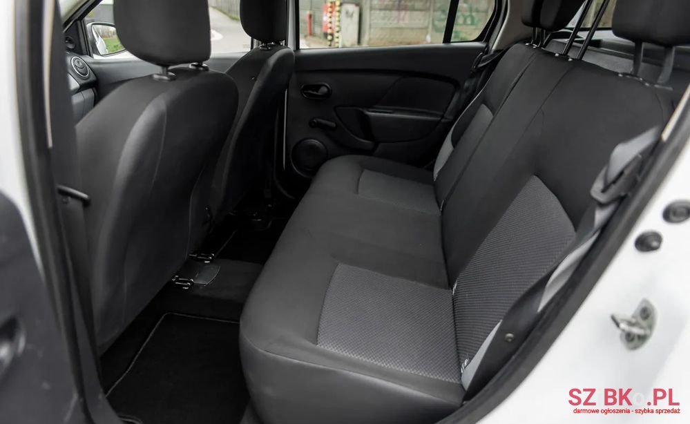 2014' Dacia Logan photo #5