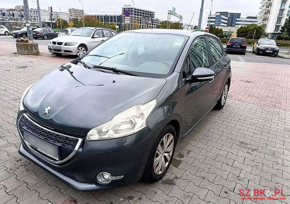 2013' Peugeot 208 1.4 Hdi Access photo #1