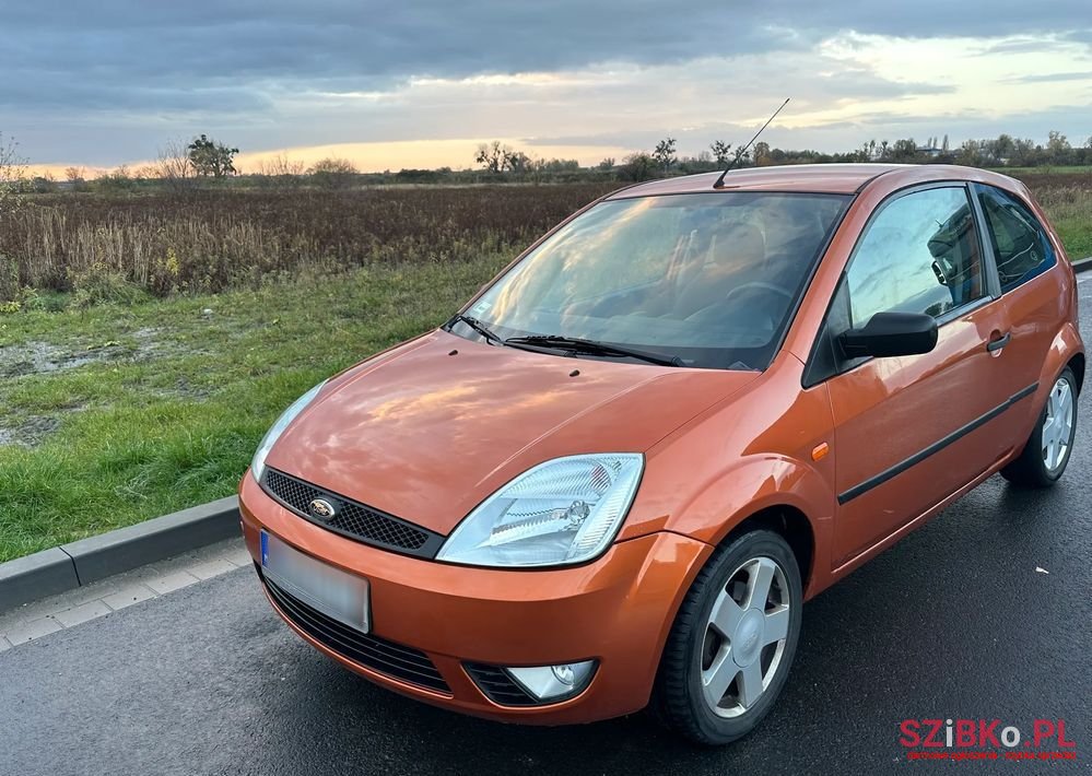 2003' Ford Fiesta 1.4 Ambiente photo #1